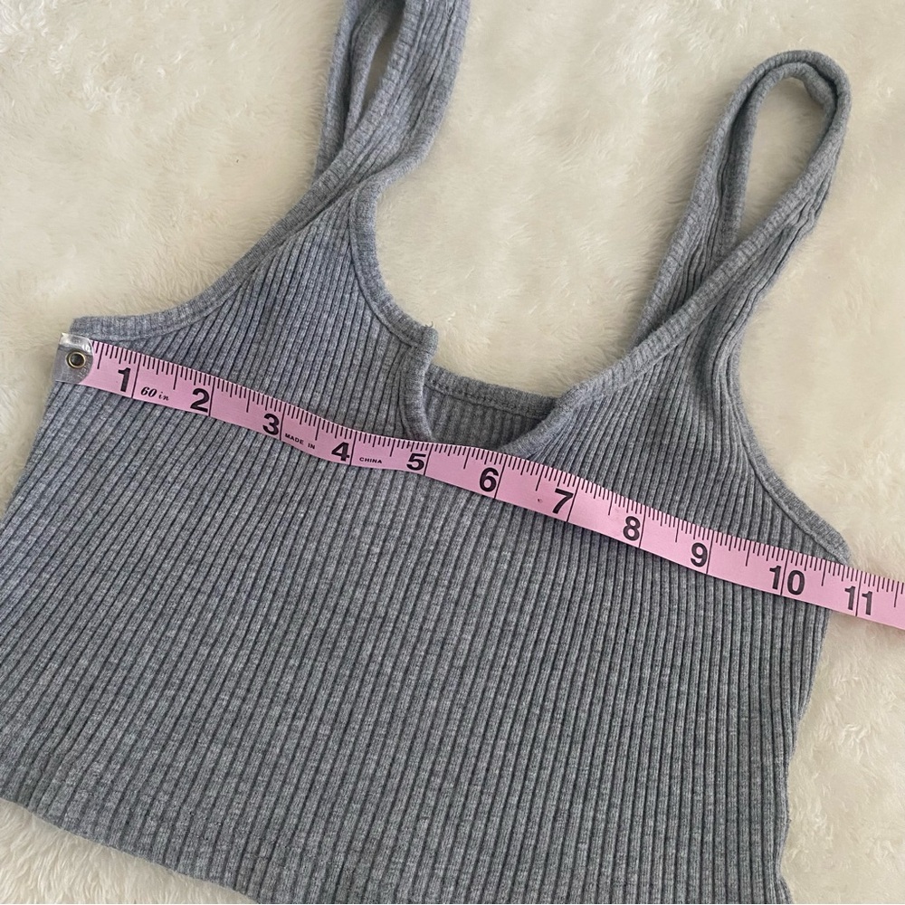 ROMWE Grey Ribbed Cropped Tank Top - Picture 4 of 5